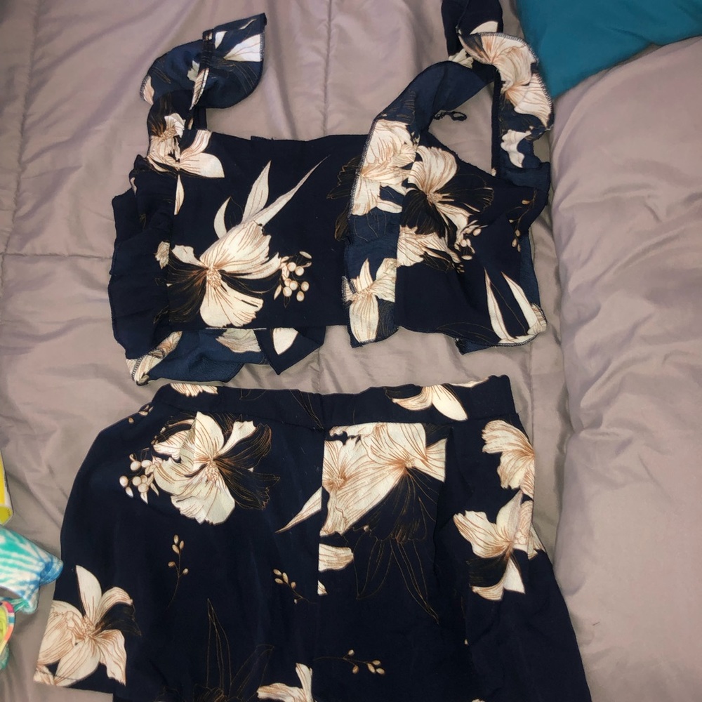 Two piece tropical set